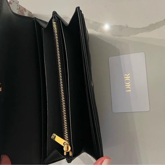 Dior Black Quilted Wallet - Picture 4 of 9